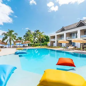 Cook's Bay & Hotel Paopao